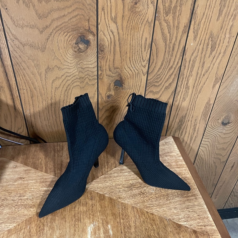 Zara Trafaluc"Black Stretchy Sock Mesh Pointed Toe Ankle Boot Stiletto Heels - Picture 14 of 15